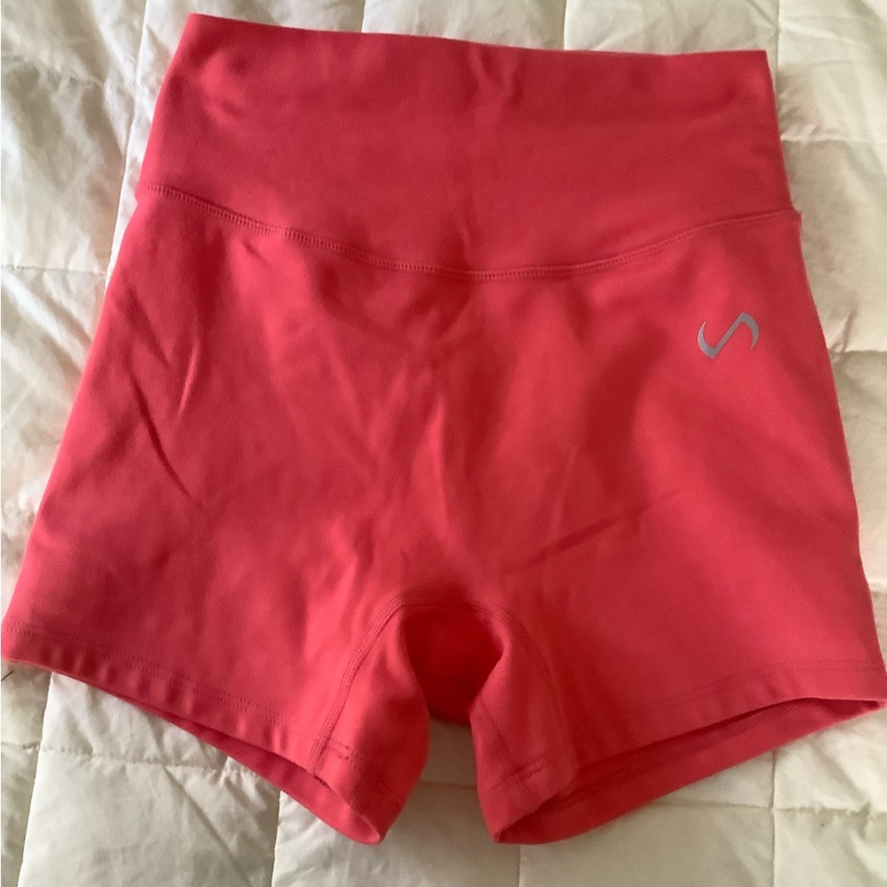 COPY - TLF Genesis sports shorts. Size M. High waisted. Size M. Coral color